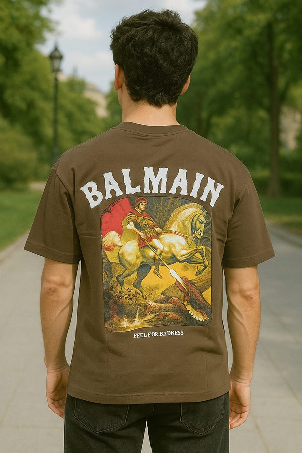 Unisex beige oversized t-shirt with graphic print – casual streetwear for men and women