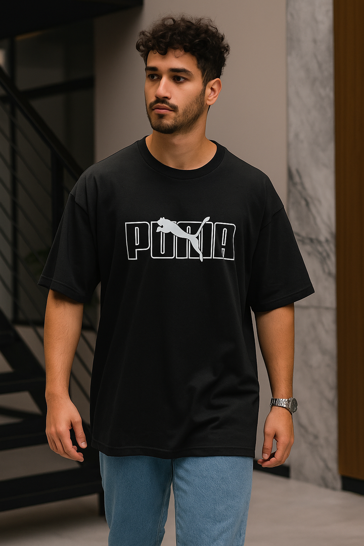 Trendy black oversized tee with graphic print – casual streetwear for young men in India